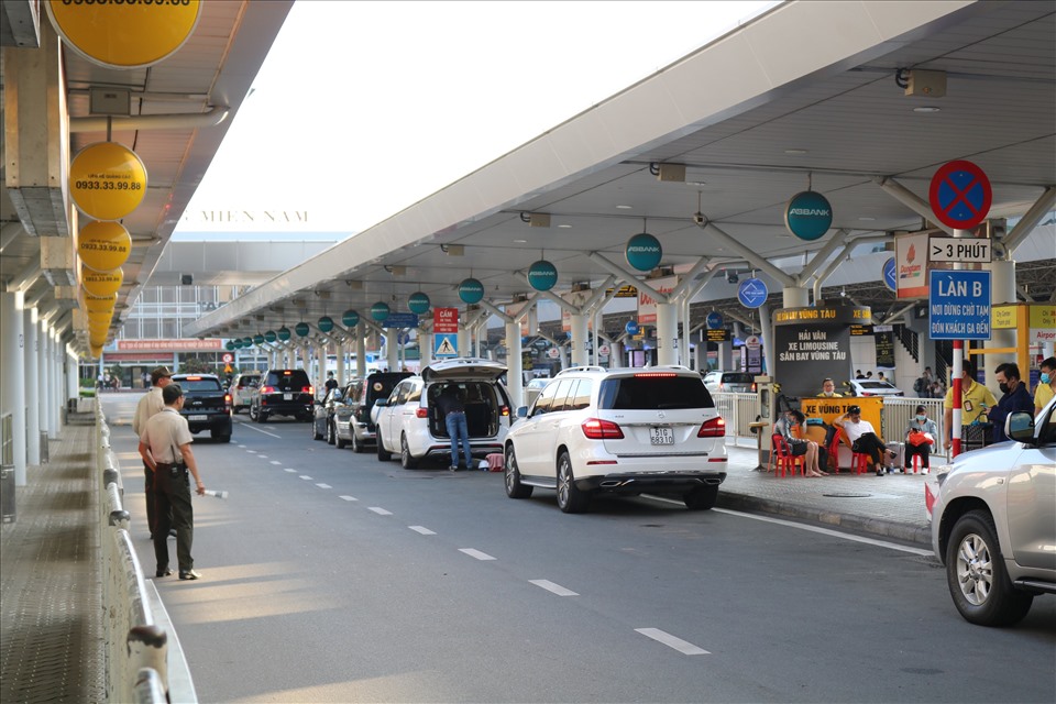 Giới thiệu về Dịch Vụ Xe 7 Chỗ Sân Bay Tân Sơn Nhất Đi Cần Thơ Cao Cấp
