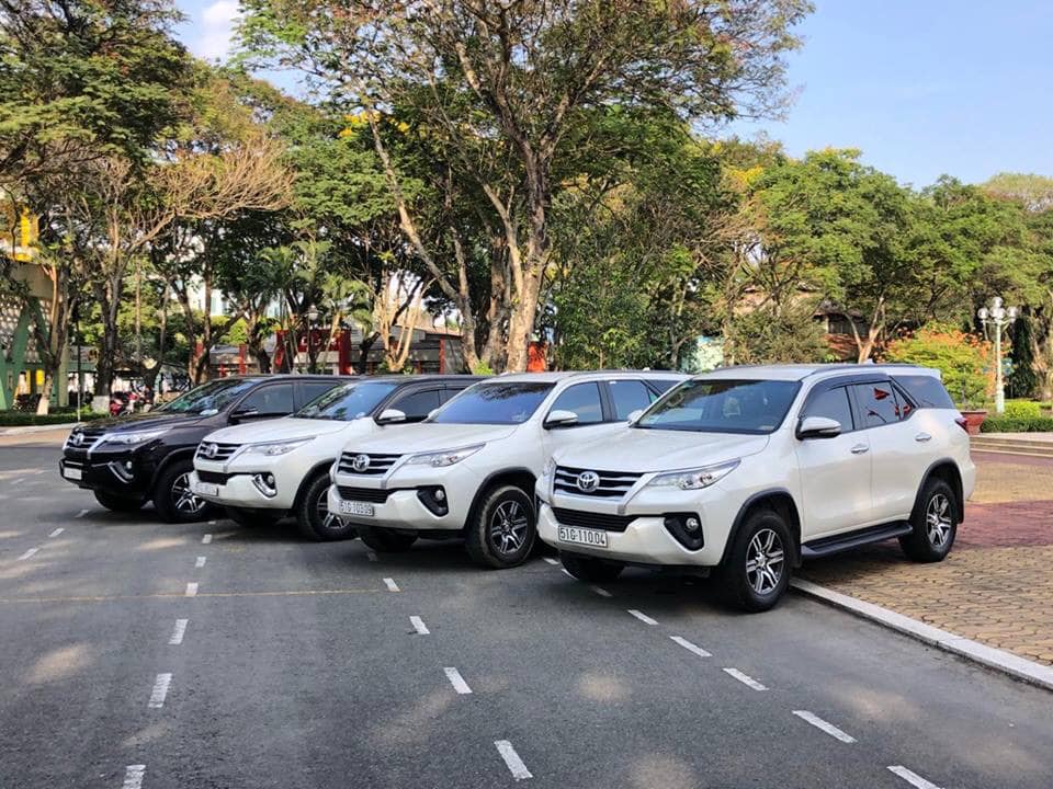 Dịch vụ Xe 7 Chỗ Sân Bay Tân Sơn Nhất Đi Cần Thơ Từ Thuexehuydat.com có xe rộng rãi và dễ đặt xe